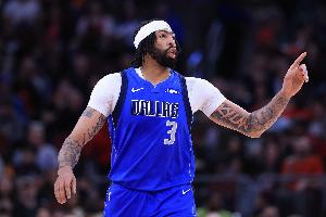 注册下载-今日独行侠对阵篮网！浓眉加福德状态升级可以出战 莱夫利不打