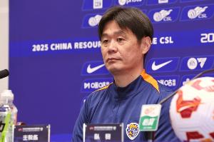 足球报：青岛海牛8轮2分遭遇极端困境 有意在二转期更换外援