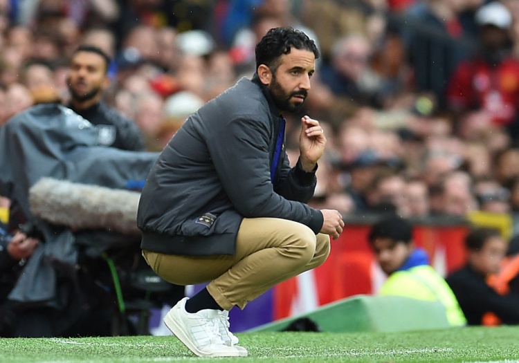 足球竞猜-欧文：频繁更换教练只会让曼联倒退而不是进步，我会支持阿莫林