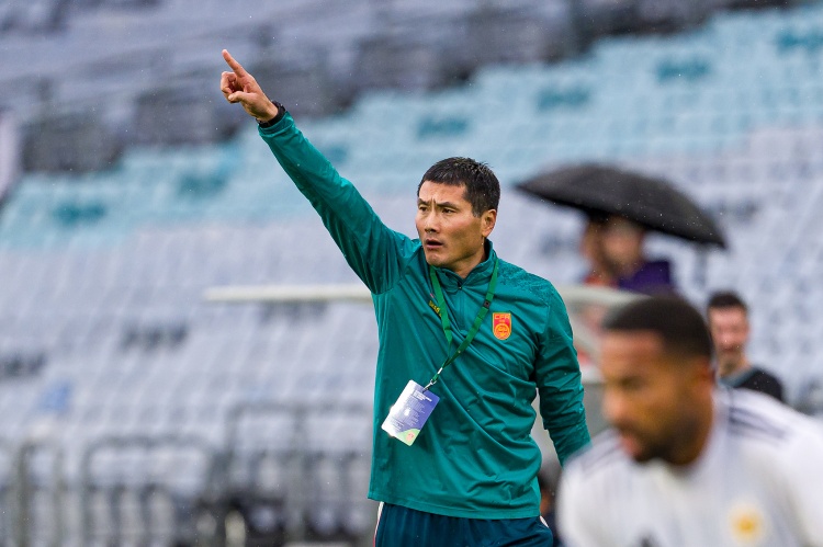 足球竞猜-王勤伯：只有留洋才能解决国足对抗不足的问题